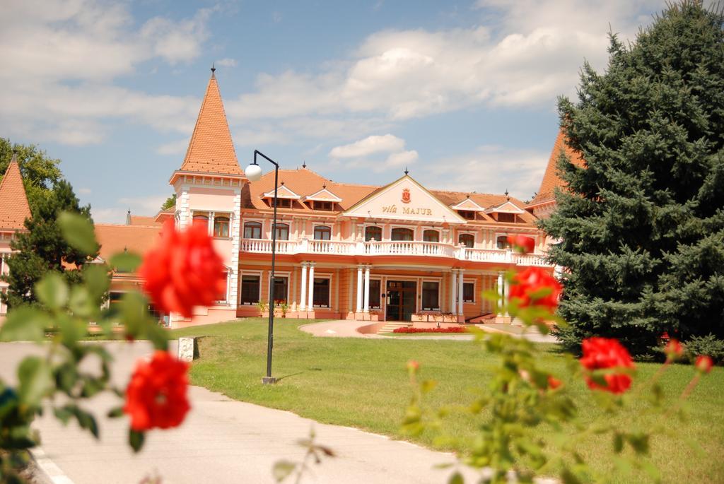 Hotel Villa Majur Subotica Exterior foto
